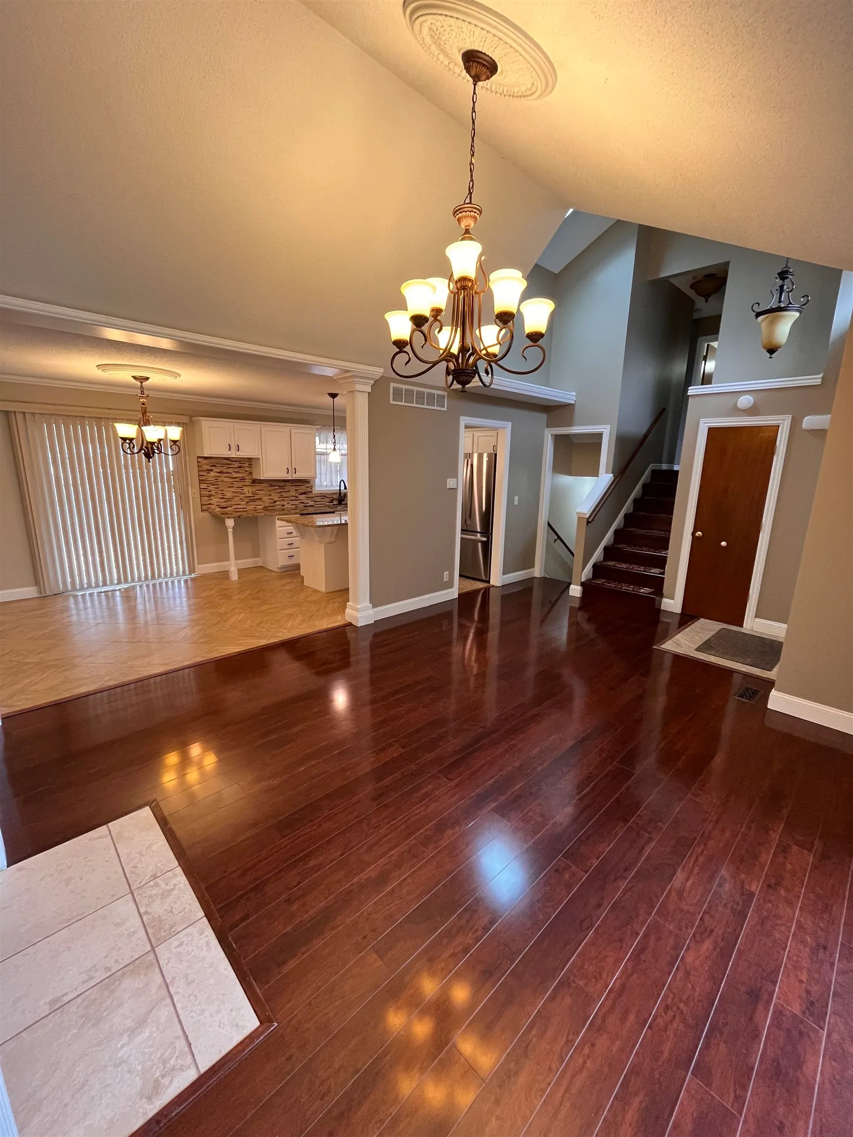 Wichita, Kansas 67210, United States, 4 Bedrooms Bedrooms, ,3 BathroomsBathrooms,Residential,Pending,25084