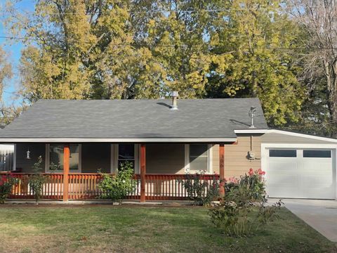 Homes For Sale - 306 N Washington St<br/> Belle Plaine, KS 67013