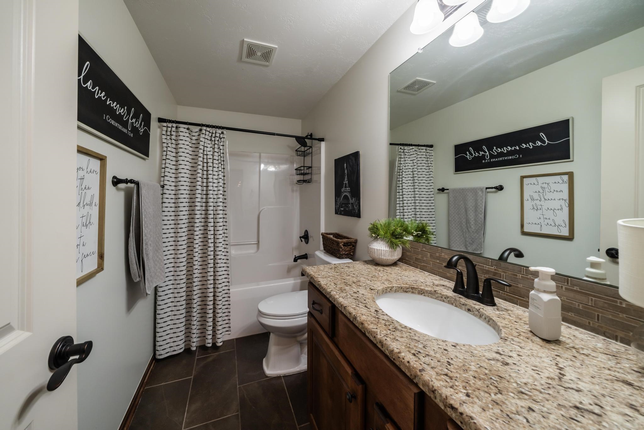 1009 E Rosemont Ct, Andover, Virginia image 29