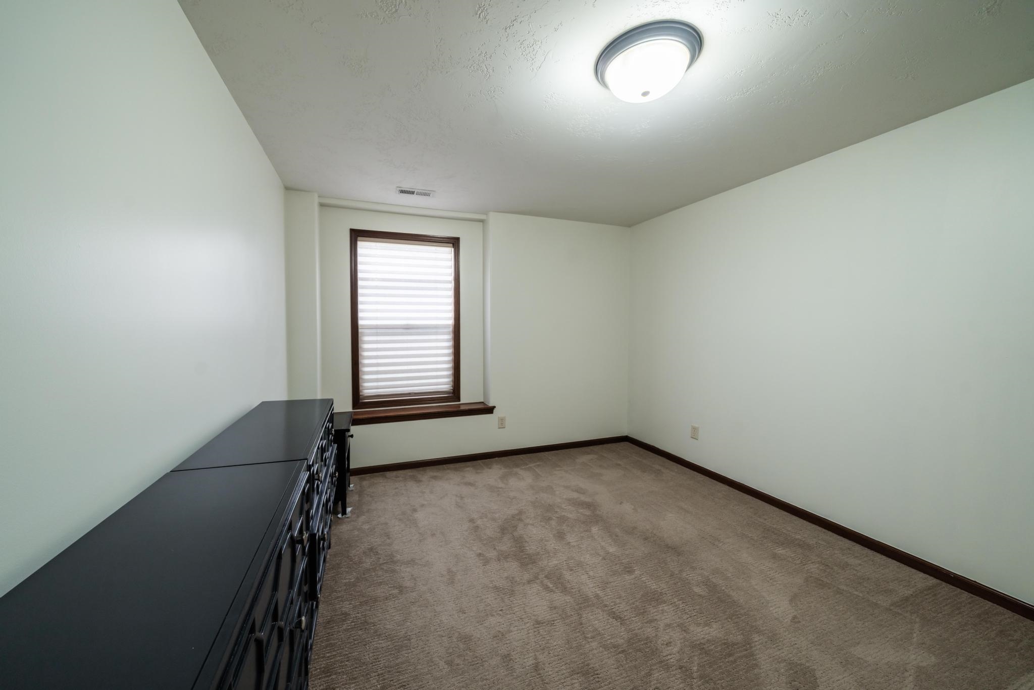 1009 E Rosemont Ct, Andover, Virginia image 30