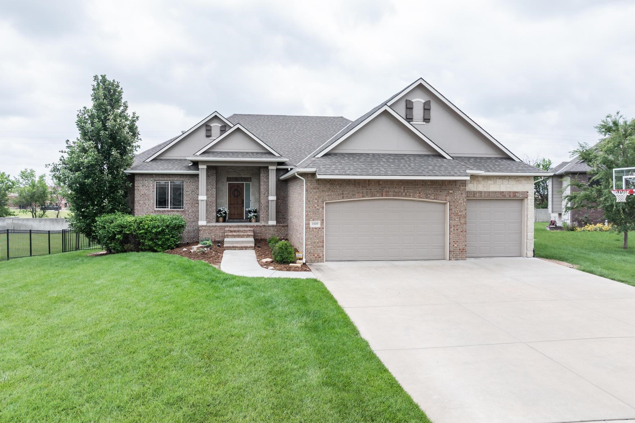 1009 E Rosemont Ct, Andover, Virginia image 2