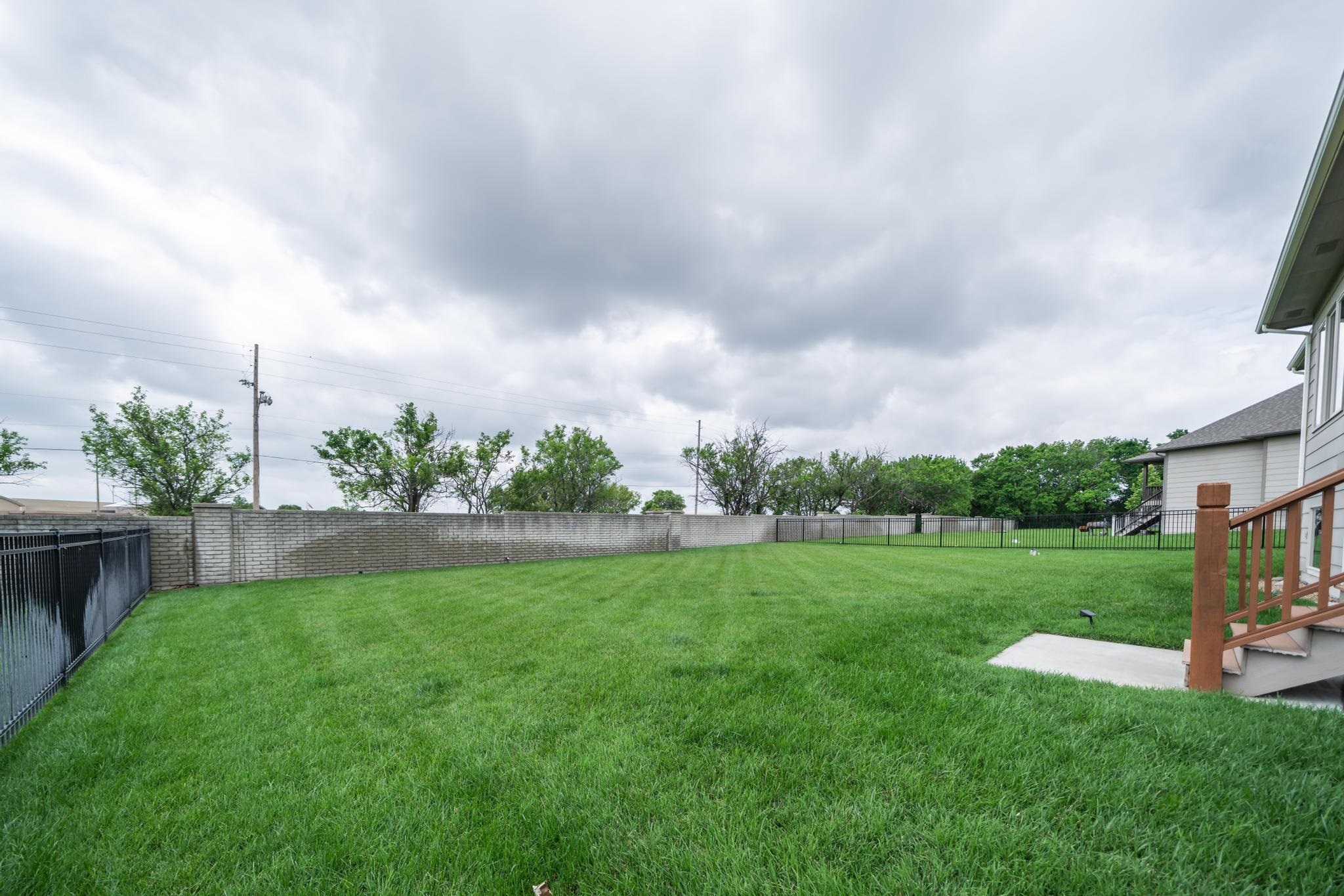 1009 E Rosemont Ct, Andover, Virginia image 33