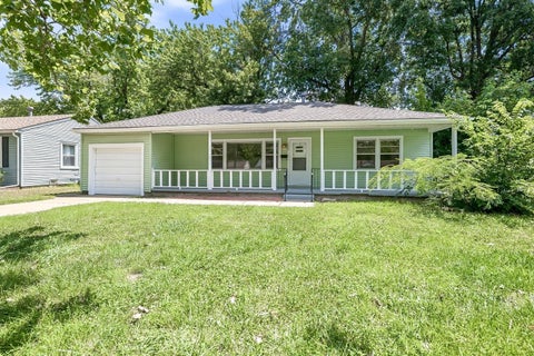 Homes For Sale - 1720 S Roanoke Drive<br/> Sedgwick County, Wichita, KS 67218
