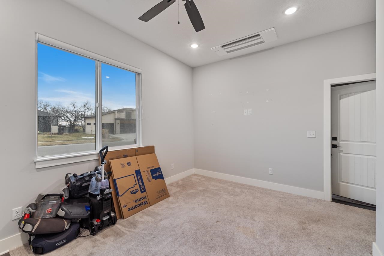 226 S Wellcrest Cir, Goddard, Kansas image 32