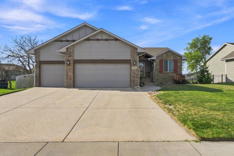 Homes For Sale - 11249 W Sondra St<br/> Maize, KS 67101