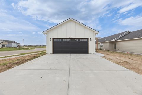 Homes For Sale - 3528 N Azalea St<br/> Maize, KS 67223