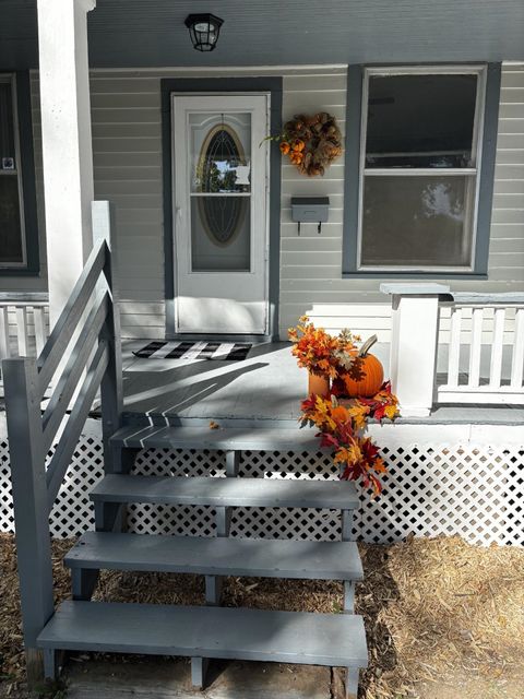 Homes For Sale - 408 W 5th St<br/> Harvey County, Newton, KS 67114