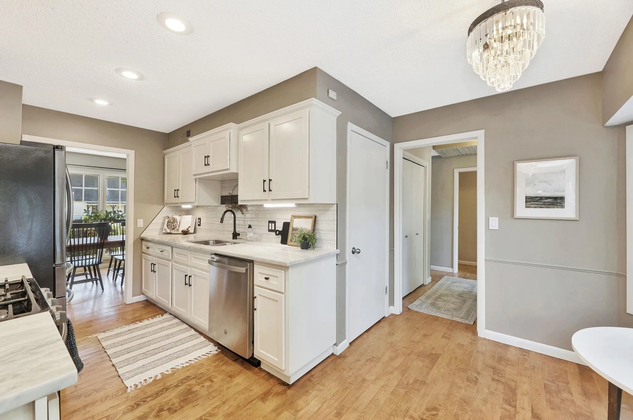 Wichita, Kansas 67206, United States, 3 Bedrooms Bedrooms, ,4 BathroomsBathrooms,Residential,Pending,41777