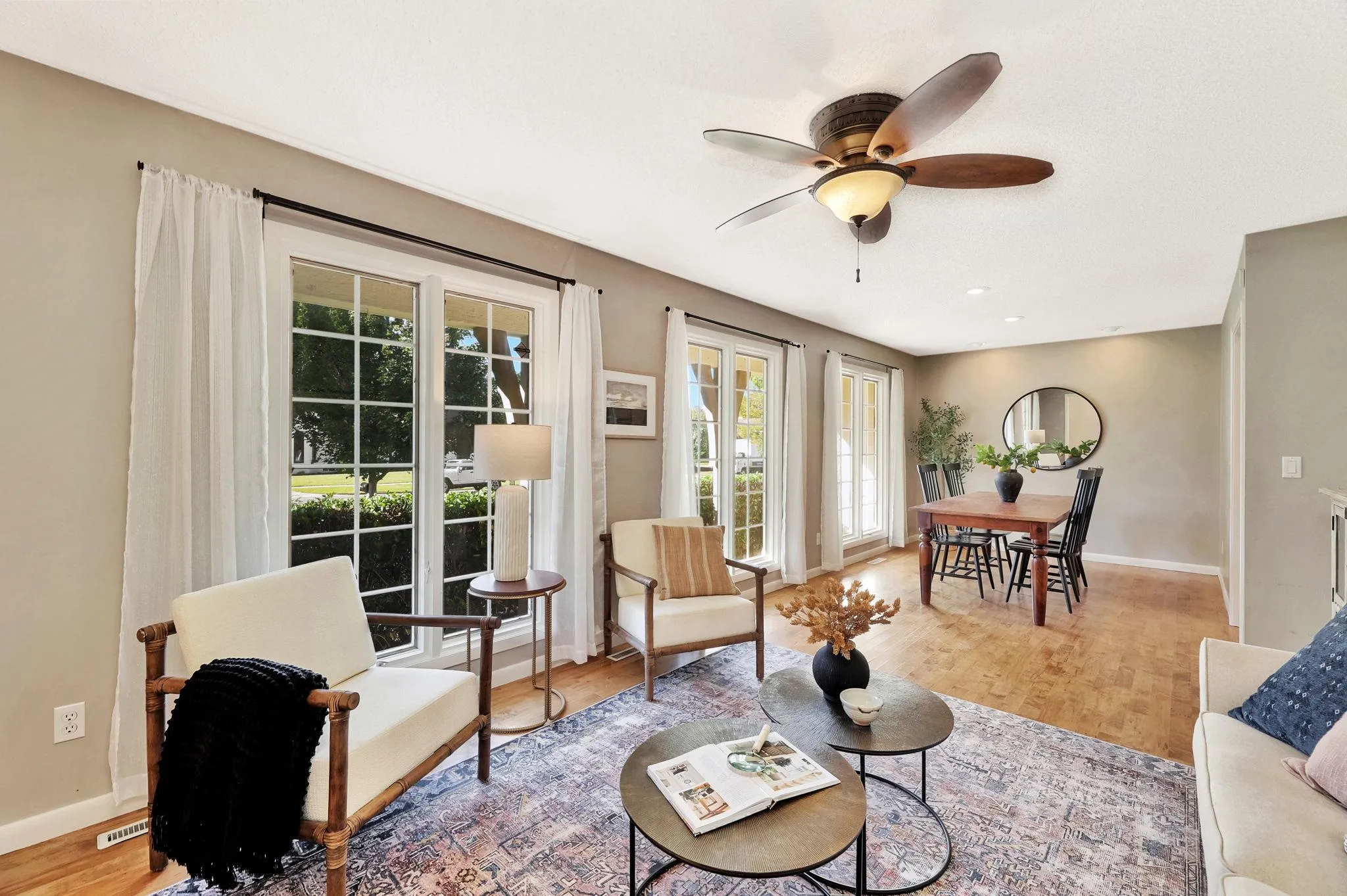 Wichita, Kansas 67206, United States, 3 Bedrooms Bedrooms, ,4 BathroomsBathrooms,Residential,Pending,41777