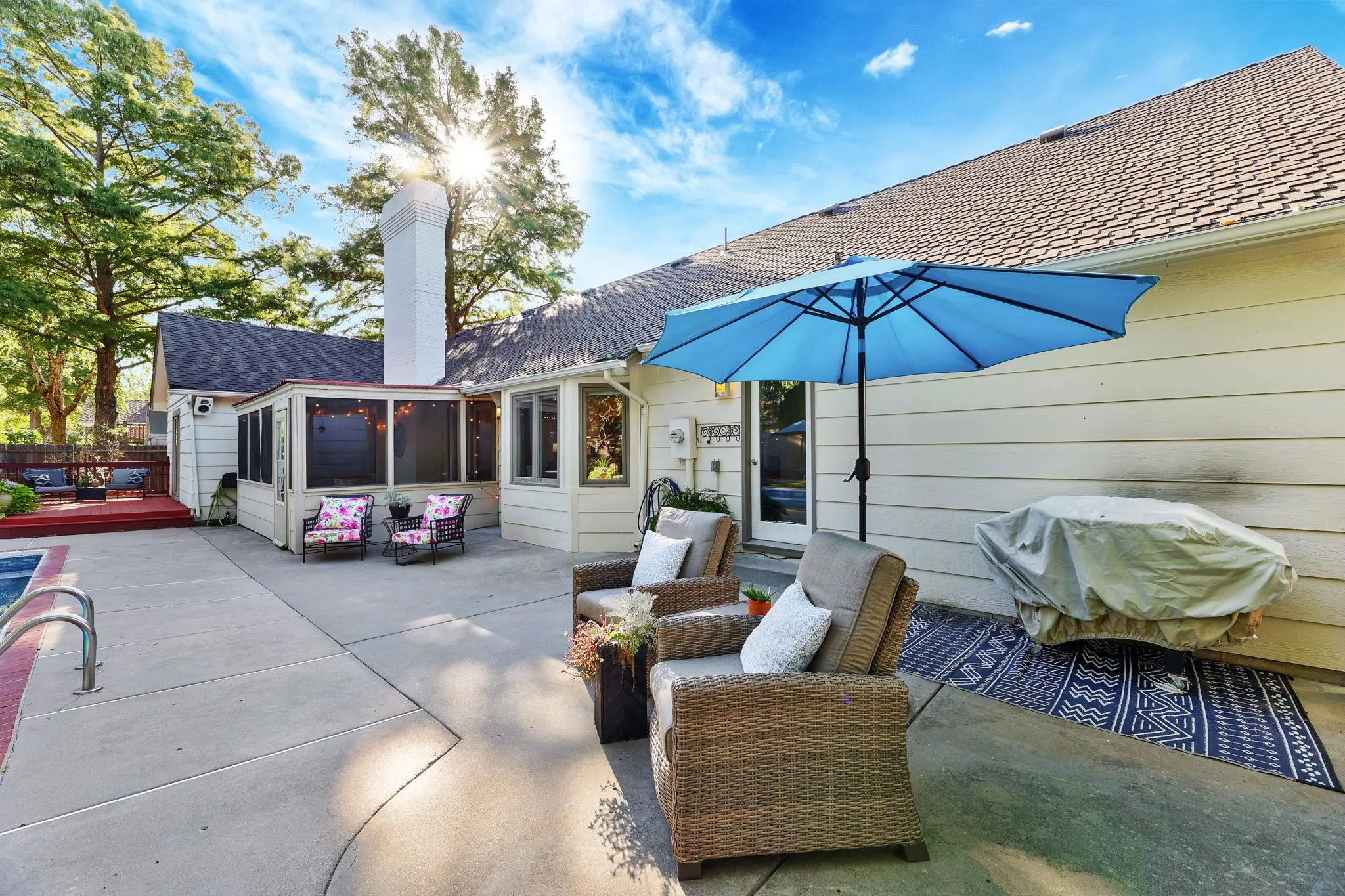 Wichita, Kansas 67206, United States, 3 Bedrooms Bedrooms, ,4 BathroomsBathrooms,Residential,Pending,41777