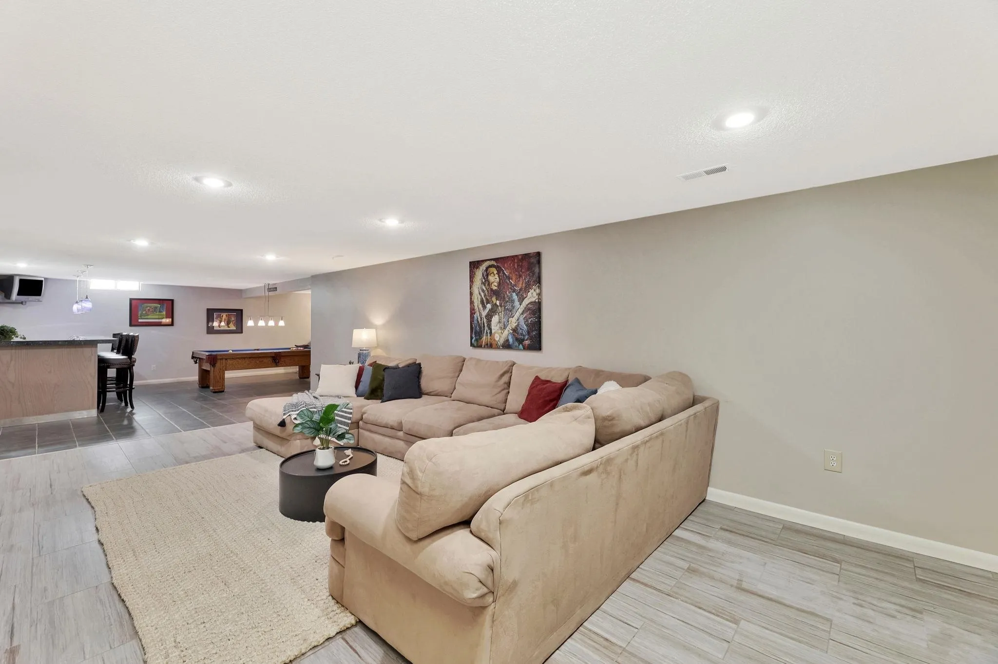 Wichita, Kansas 67206, United States, 3 Bedrooms Bedrooms, ,4 BathroomsBathrooms,Residential,Pending,41777