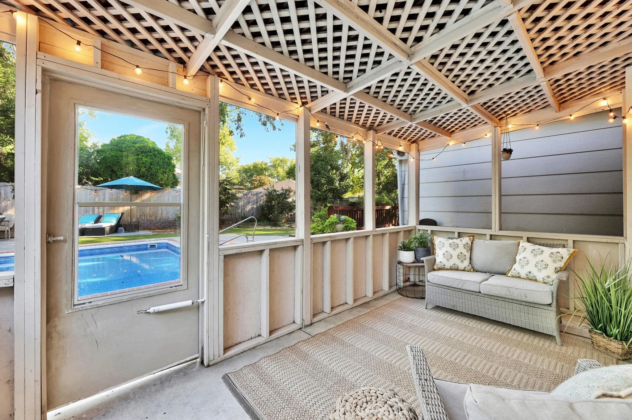 Wichita, Kansas 67206, United States, 3 Bedrooms Bedrooms, ,4 BathroomsBathrooms,Residential,Pending,41777