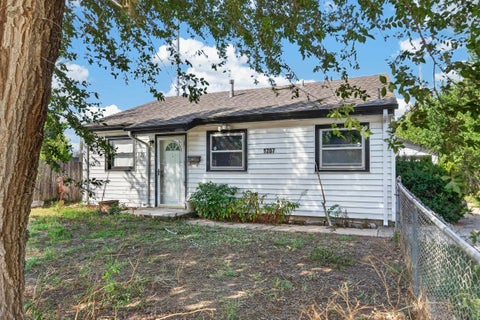 Homes For Sale - 1207 N Spruce Ave<br/> Wichita, KS 67214