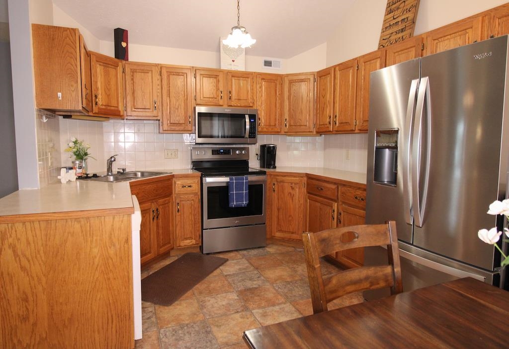 677 Georgetown Rd, Salina, Kansas image 5