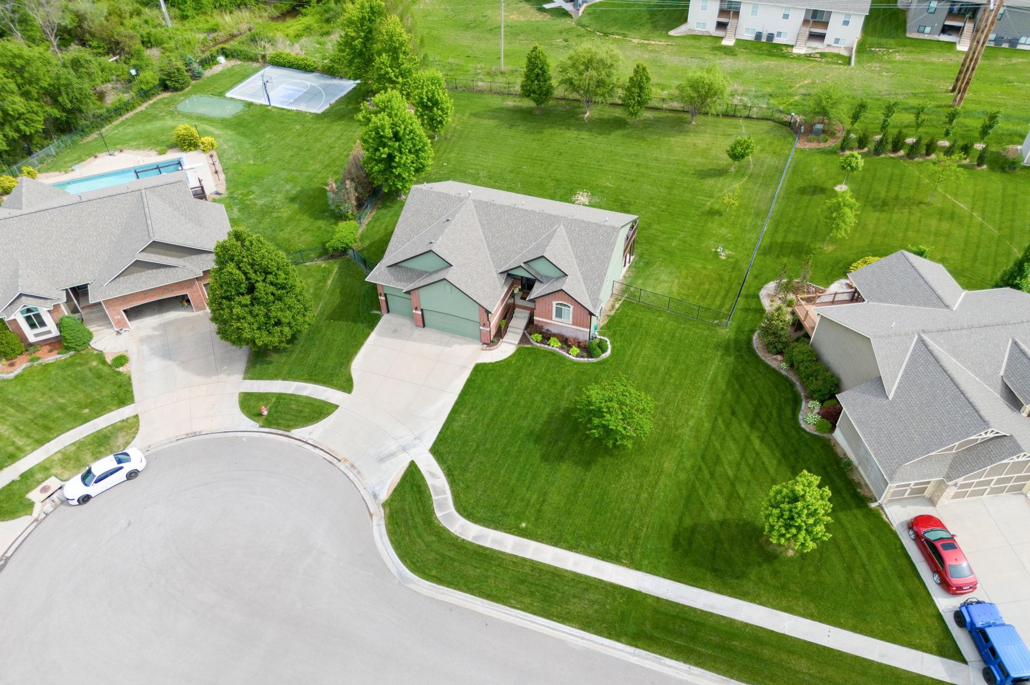 1916 N Newberry Pl, Derby, Kansas image 2