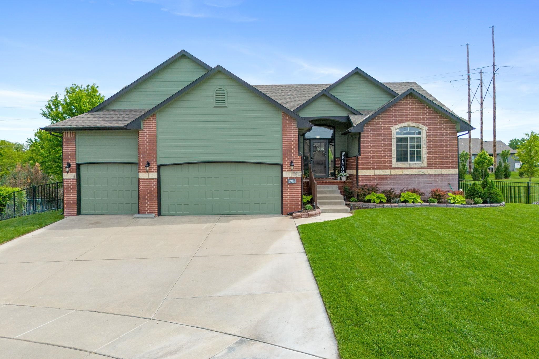 1916 N Newberry Pl, Derby, Kansas image 1
