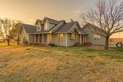 Homes For Sale - 639 N Bluff Rd<br/> Sumner County, Conway Springs, KS 67031