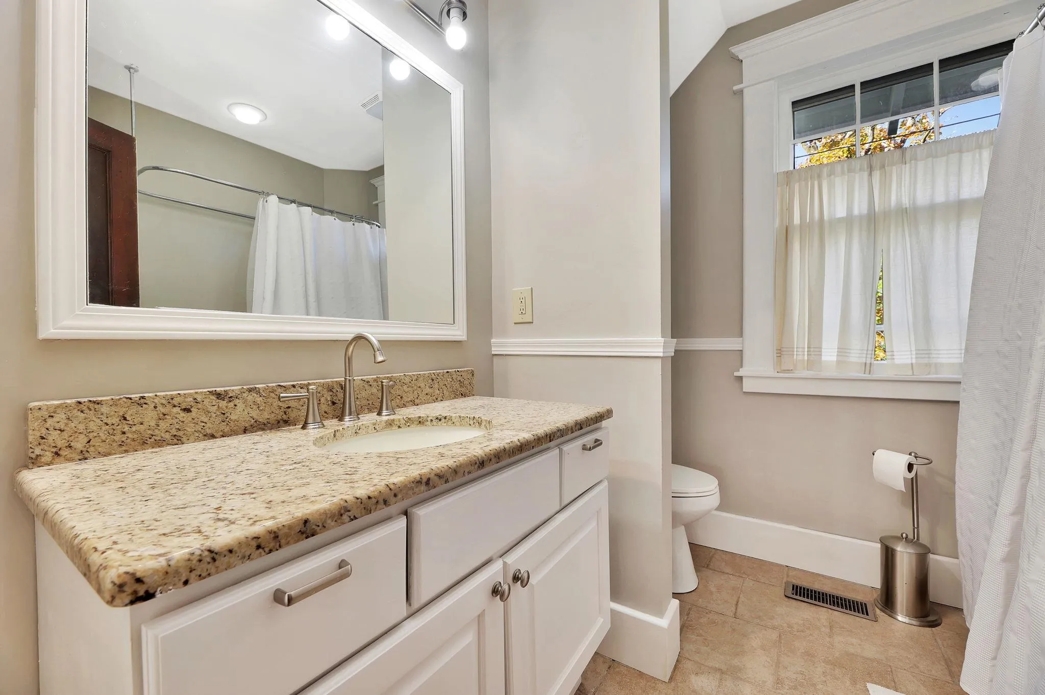 Peabody, Kansas 66866, United States, 4 Bedrooms Bedrooms, ,1 BathroomBathrooms,Residential,Active,32301