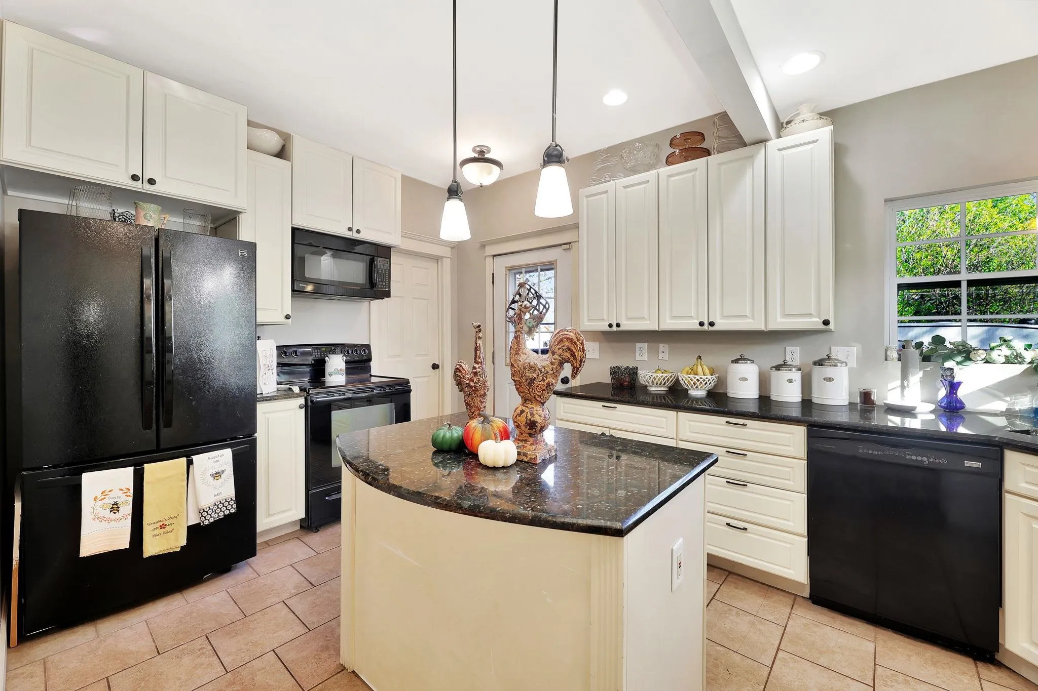 Peabody, Kansas 66866, United States, 4 Bedrooms Bedrooms, ,1 BathroomBathrooms,Residential,Active,32301