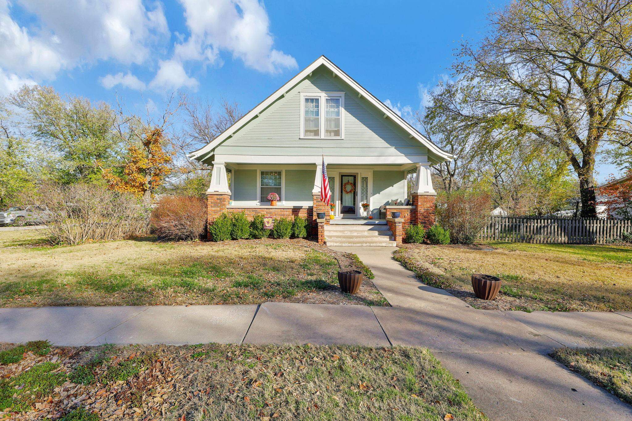 612 N Maple St, Peabody, Kansas image 2