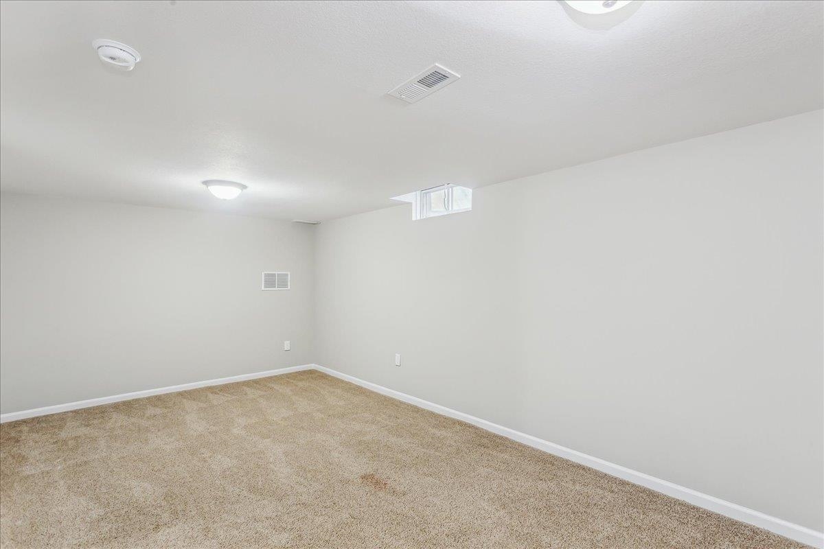 1523 Landon St, Hutchinson, Kansas image 14