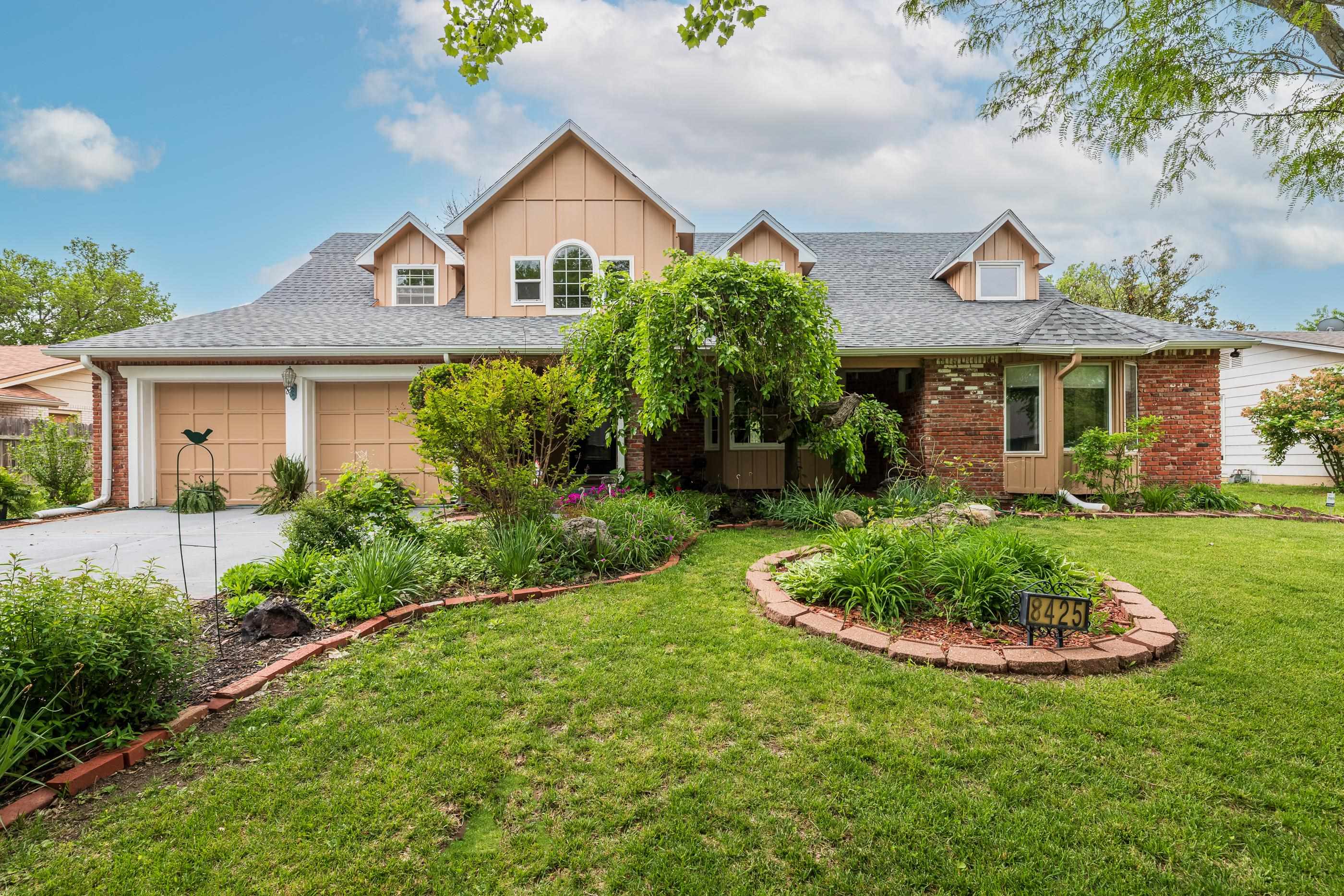 8425 E Tamarac Ln, Wichita, Kansas image 1