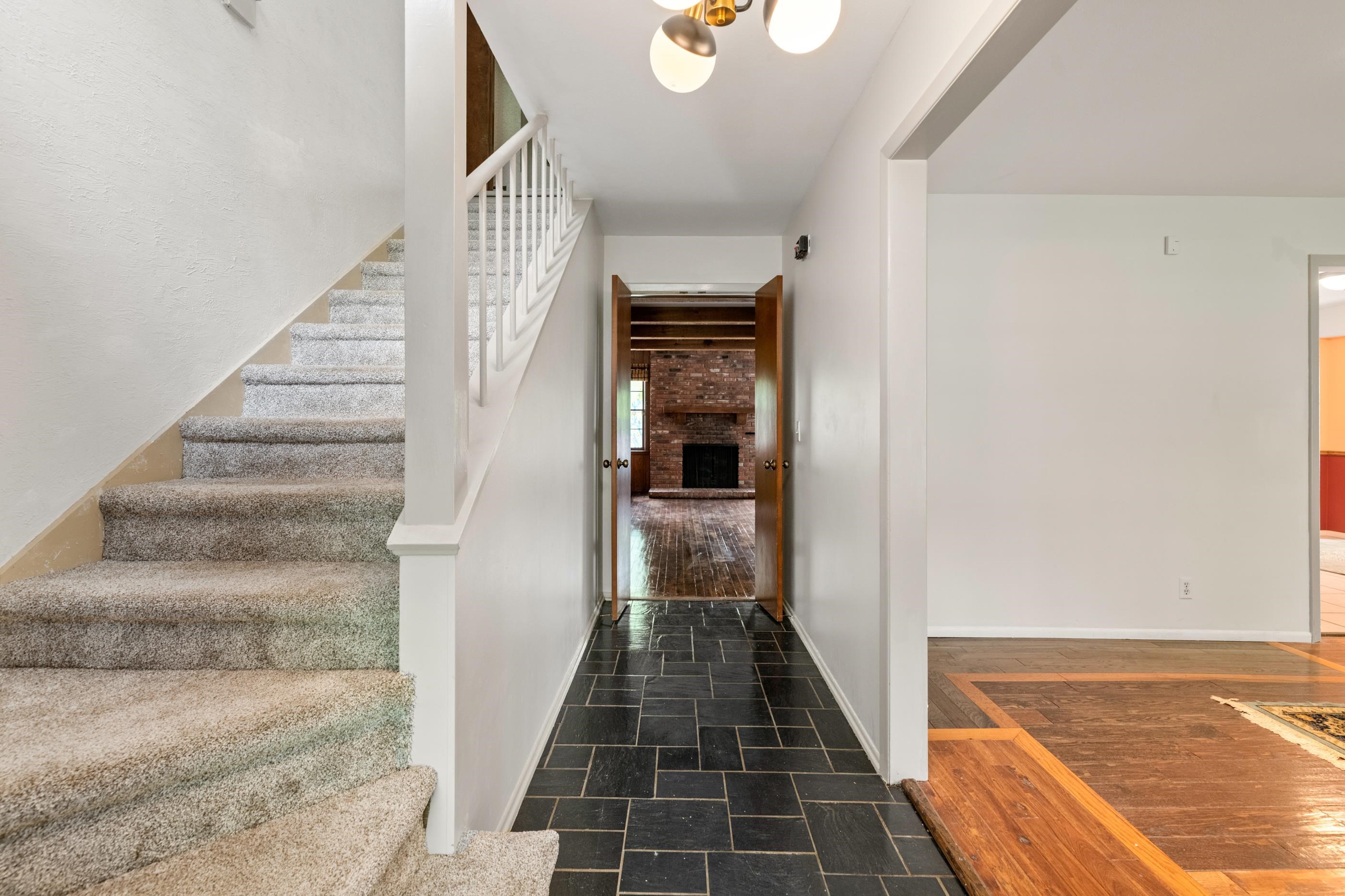 8425 E Tamarac Ln, Wichita, Kansas image 6