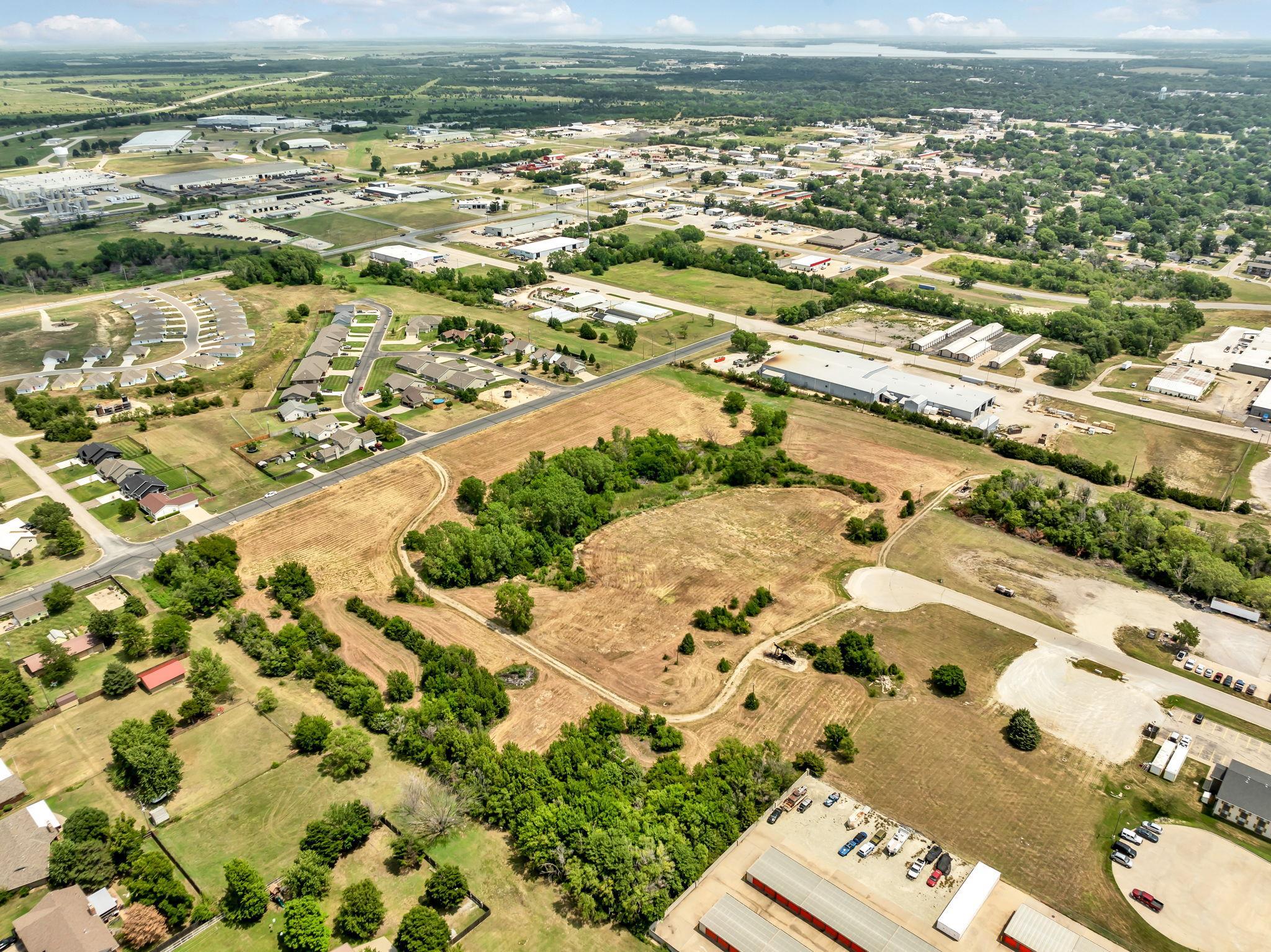 222 N Millheisler Rd, El Dorado, Kansas image 9