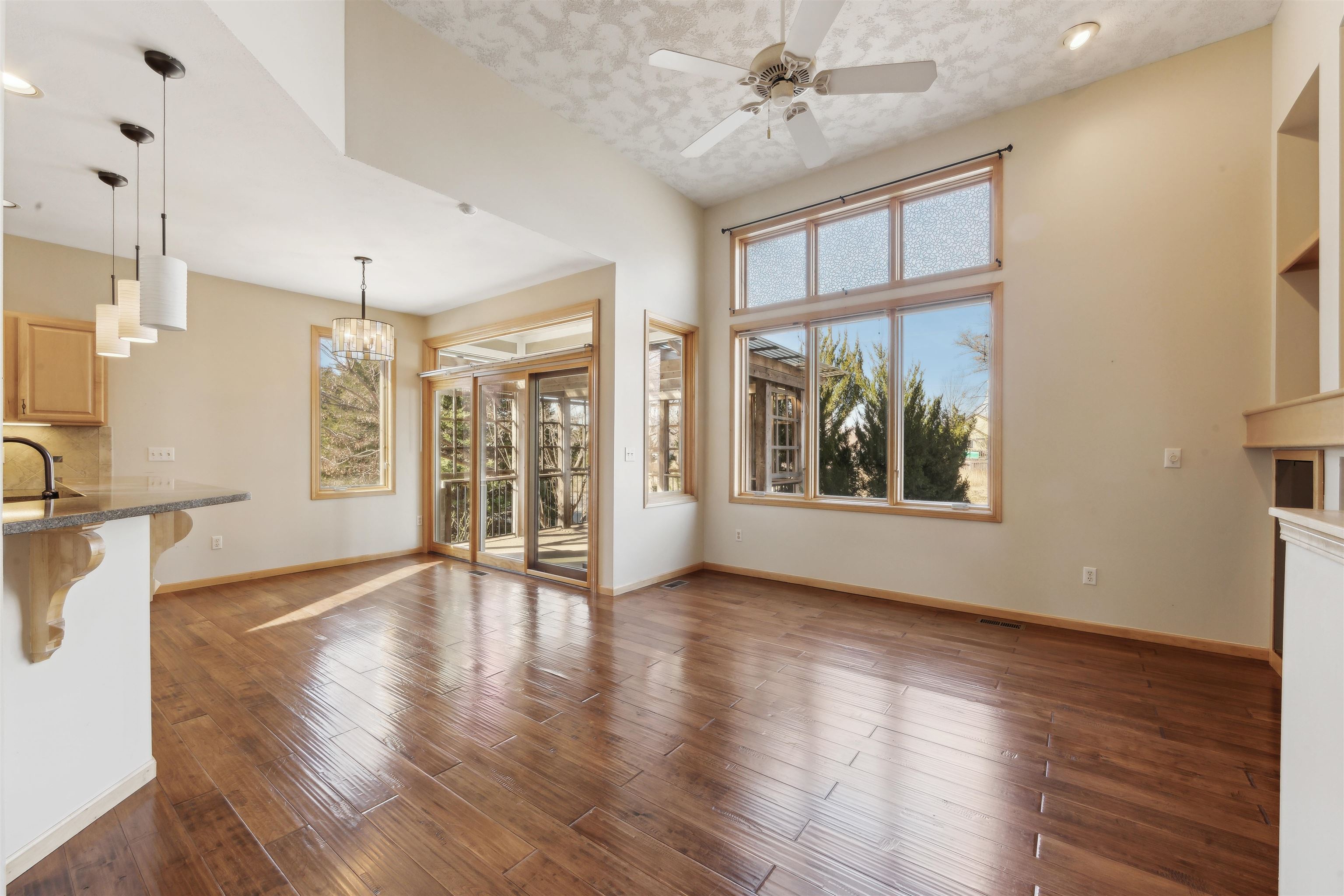 4504 N Barton Creek Ct, Wichita, Kansas image 8