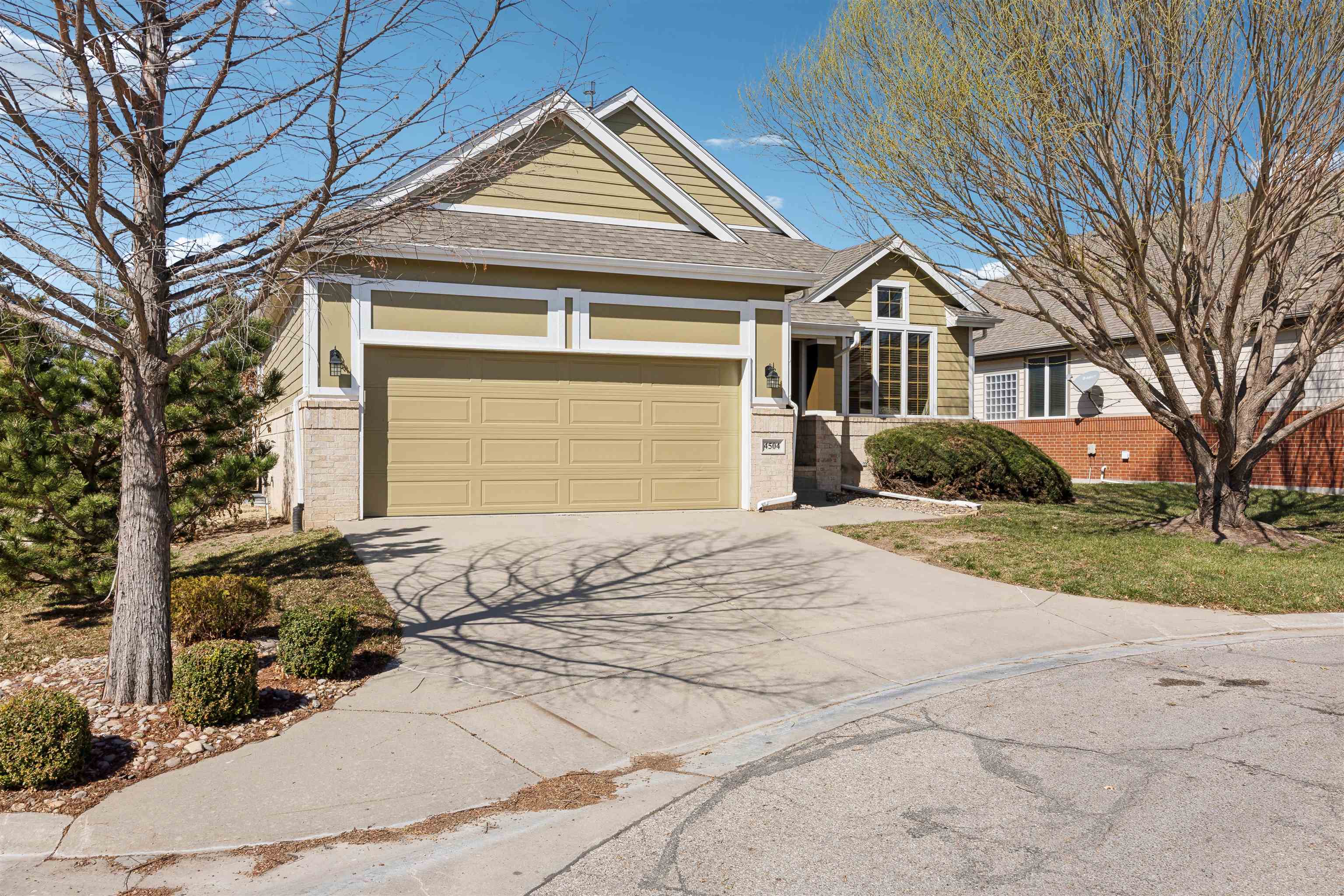 4504 N Barton Creek Ct, Wichita, Kansas image 2