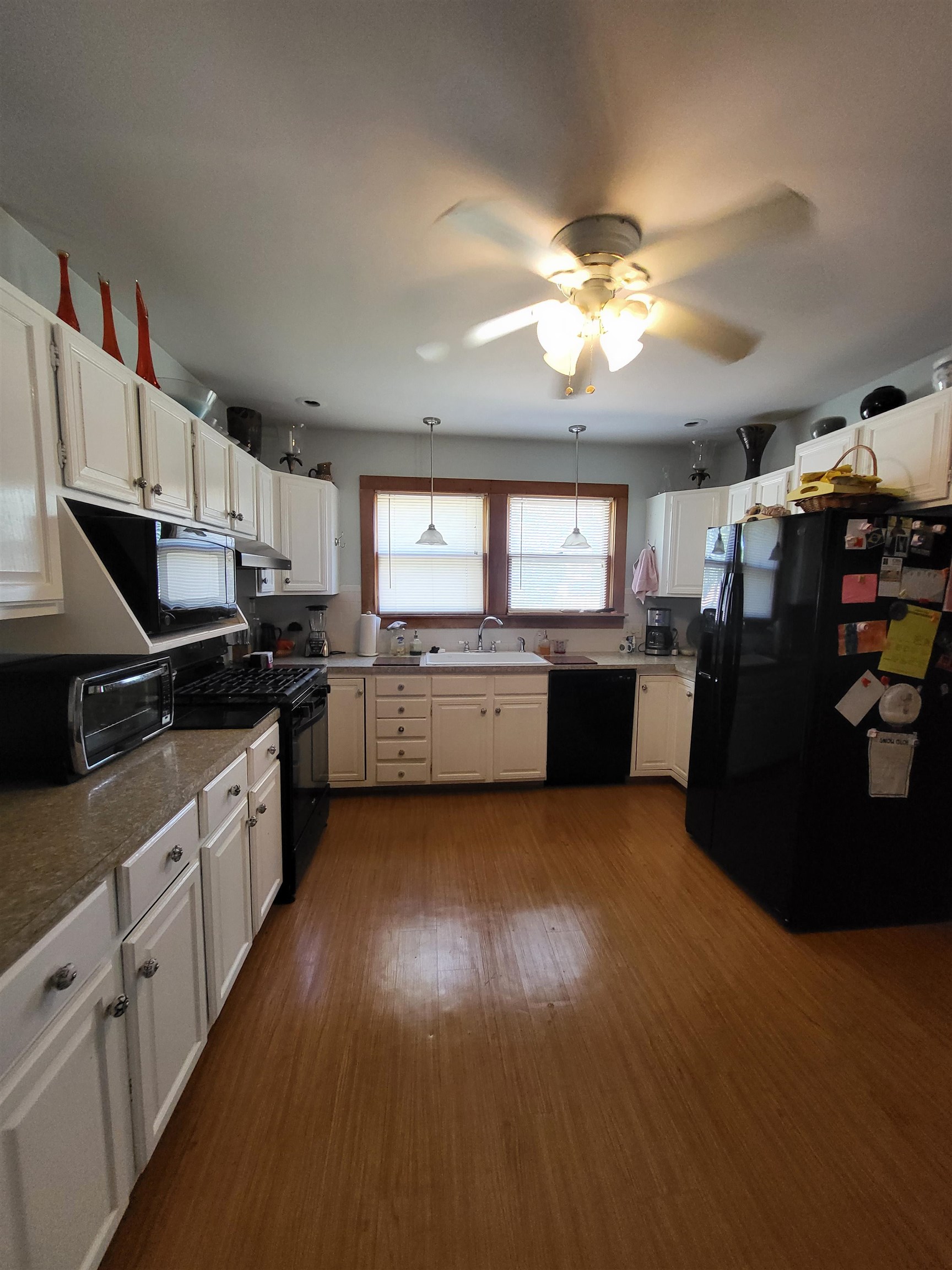 521 N Oak St, Eureka, Kansas image 5