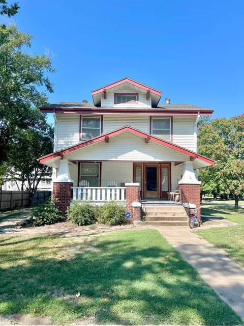 521 N Oak St, Eureka, KS MLS: 644072