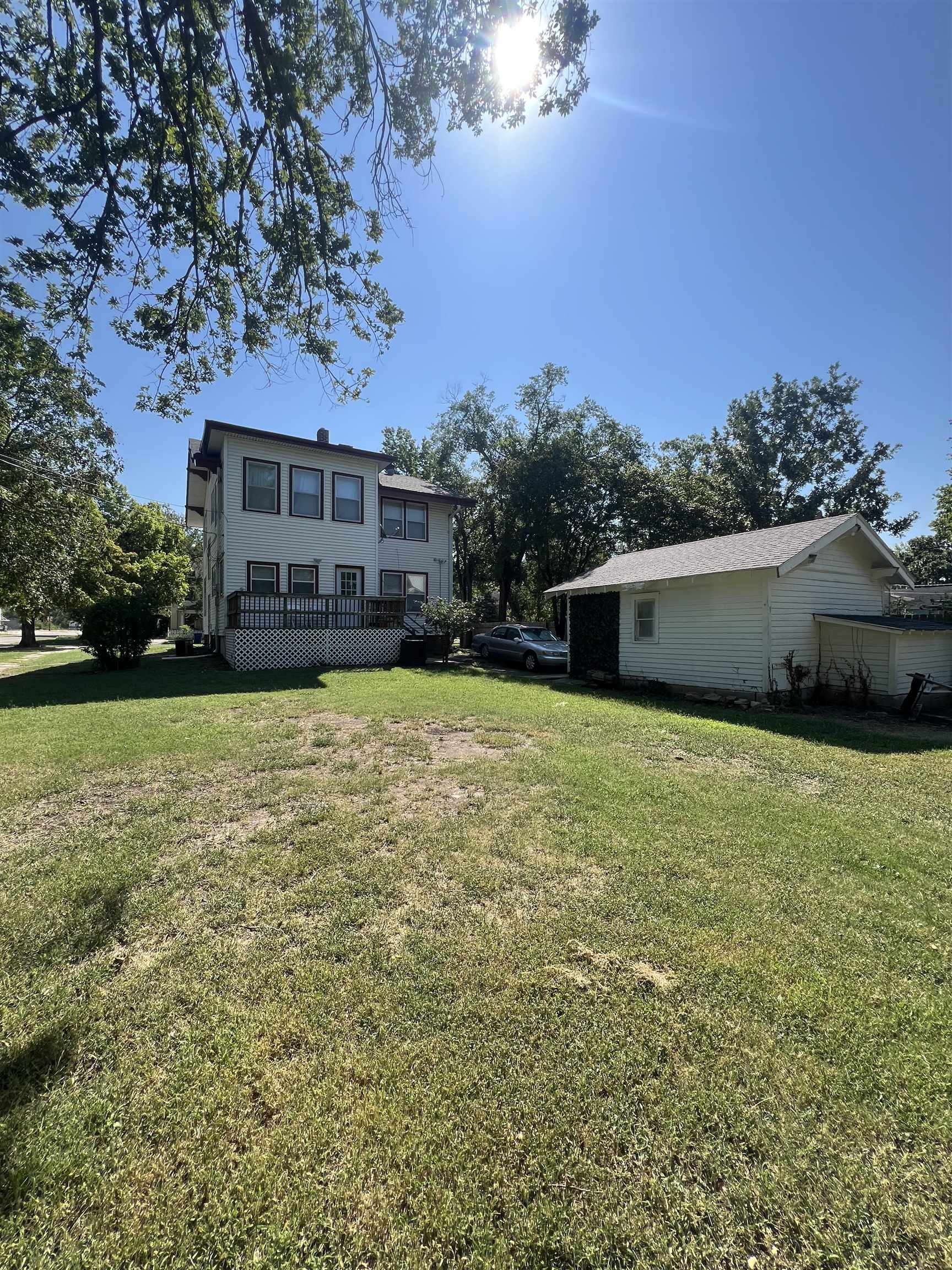 521 N Oak St, Eureka, Kansas image 29