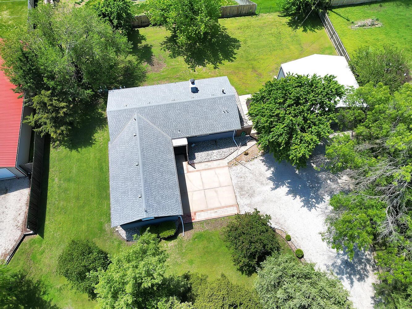 11905 W Cedar Lane, Maize, Kansas image 27