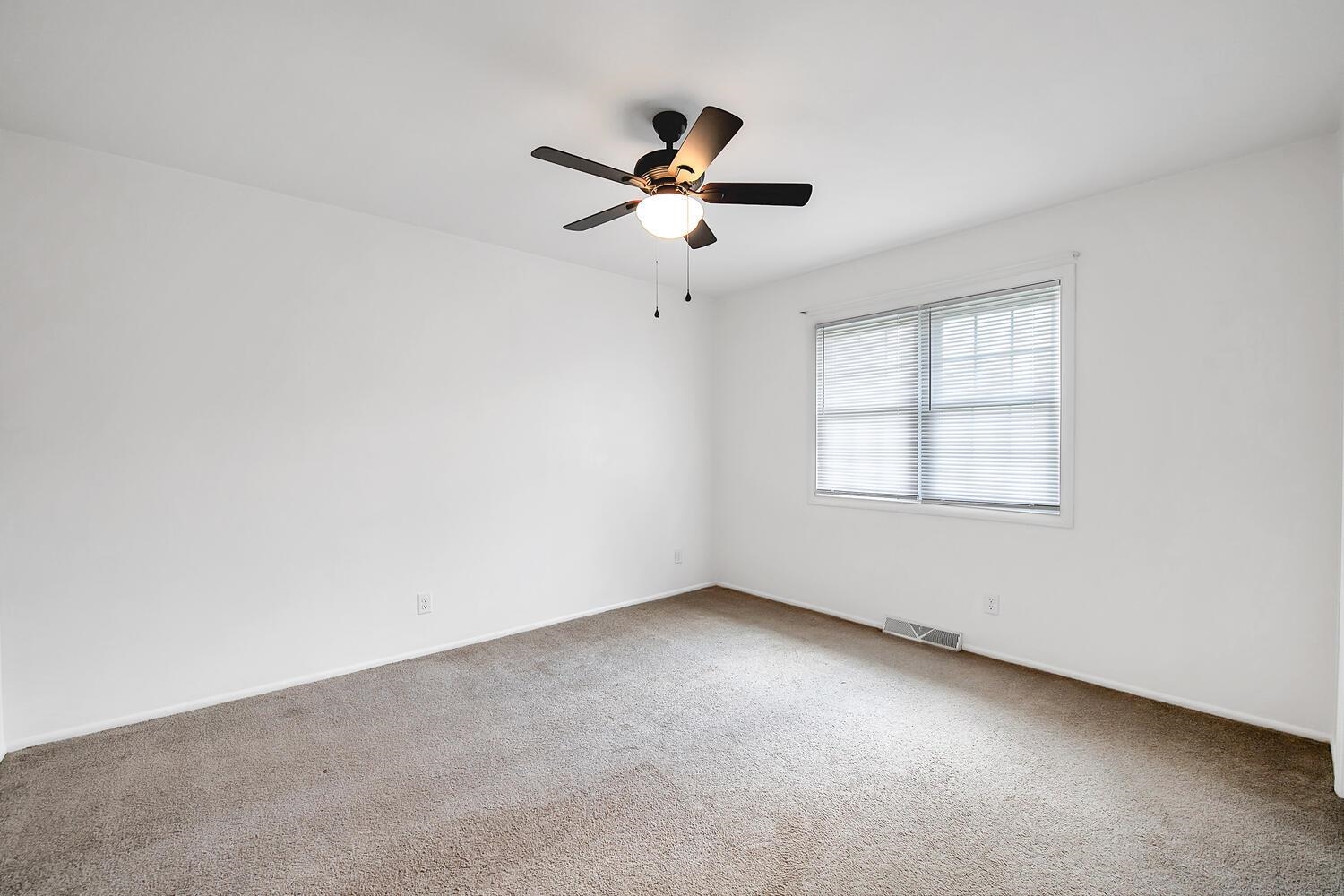 11905 W Cedar Lane, Maize, Kansas image 15