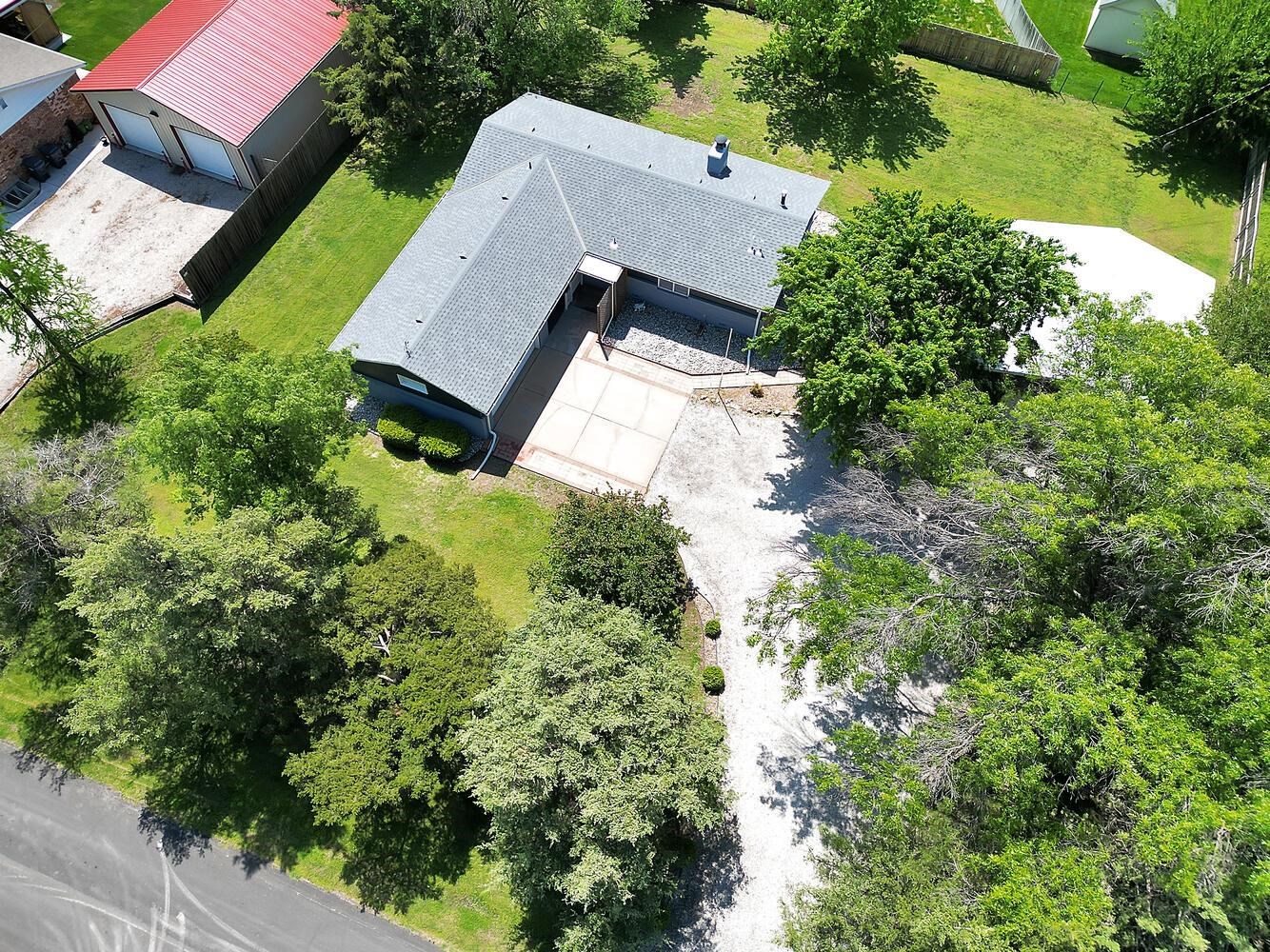 11905 W Cedar Lane, Maize, Kansas image 2