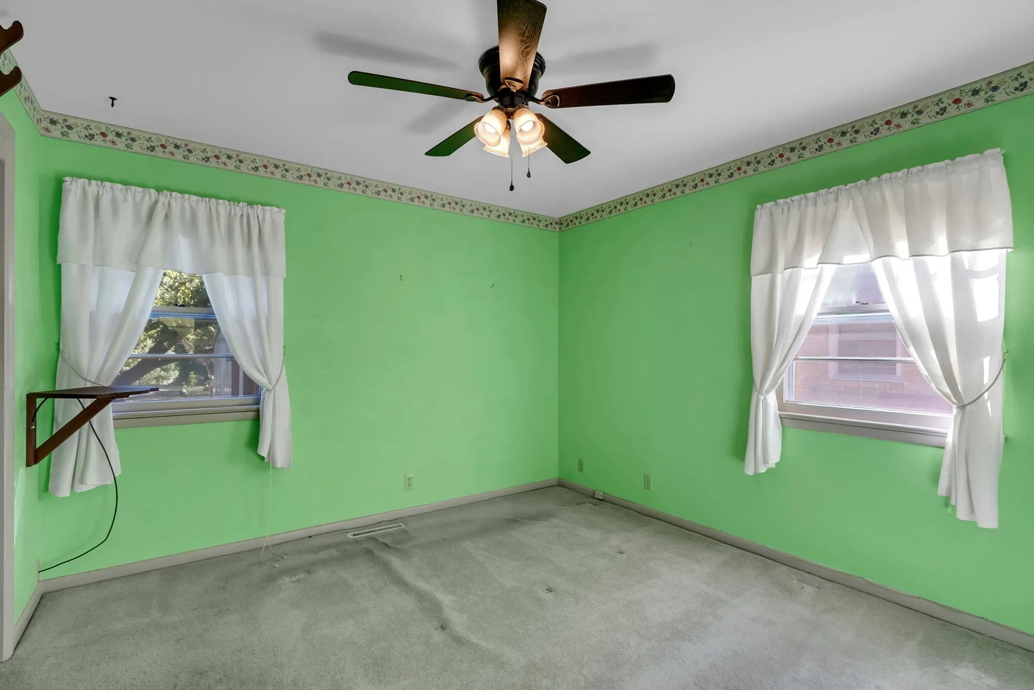 Derby, Kansas 67037, United States, 3 Bedrooms Bedrooms, ,2 BathroomsBathrooms,Residential,Pending,236681