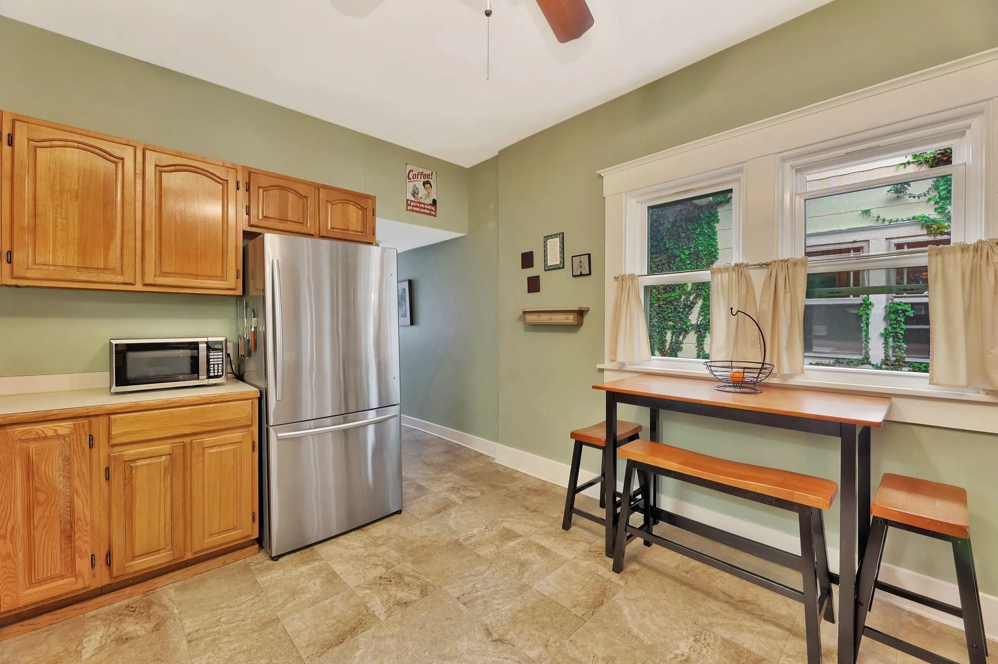 Wichita, Kansas 67211, United States, 3 Bedrooms Bedrooms, ,1 BathroomBathrooms,Residential,Pending,118329