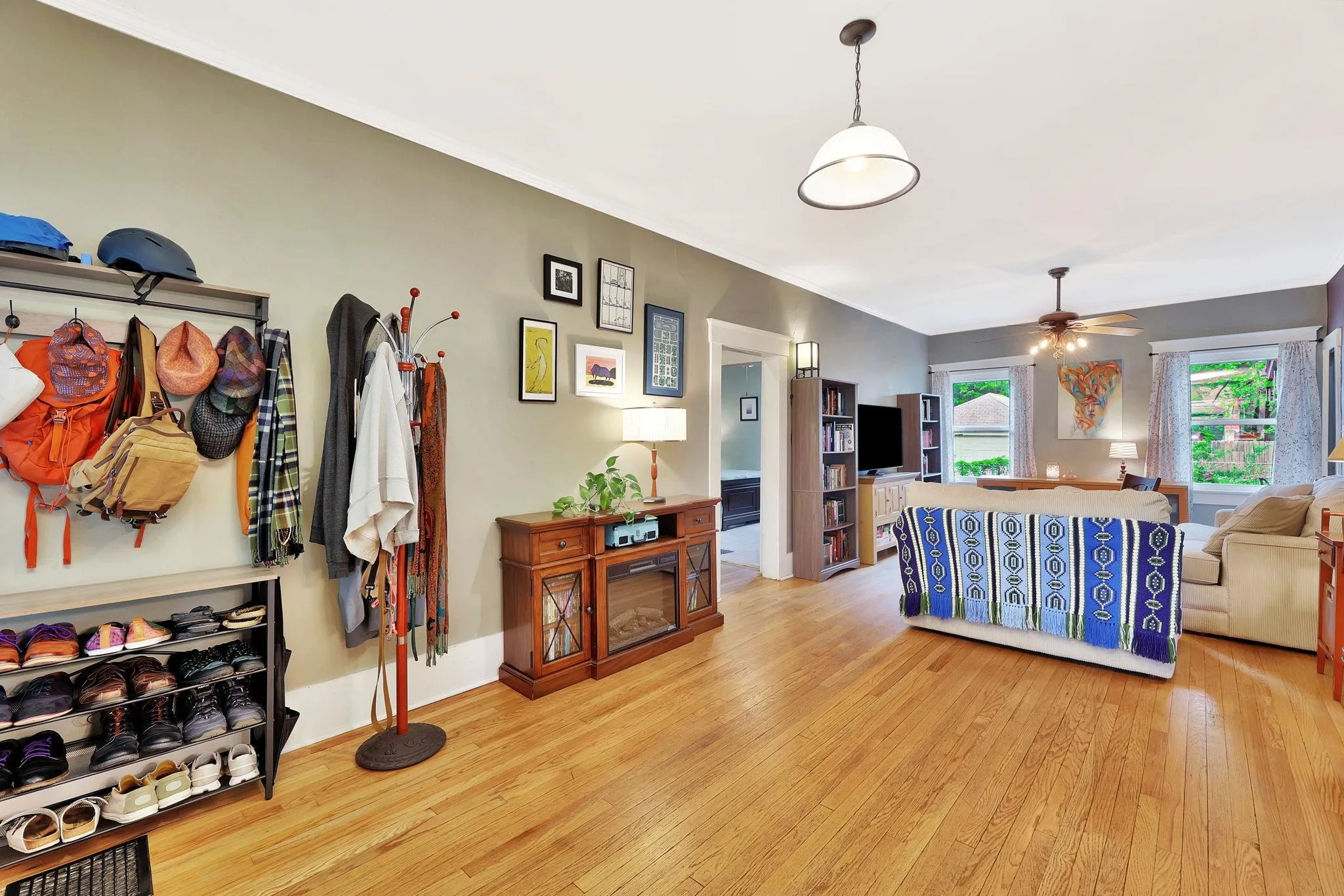 Wichita, Kansas 67211, United States, 3 Bedrooms Bedrooms, ,1 BathroomBathrooms,Residential,Pending,118329