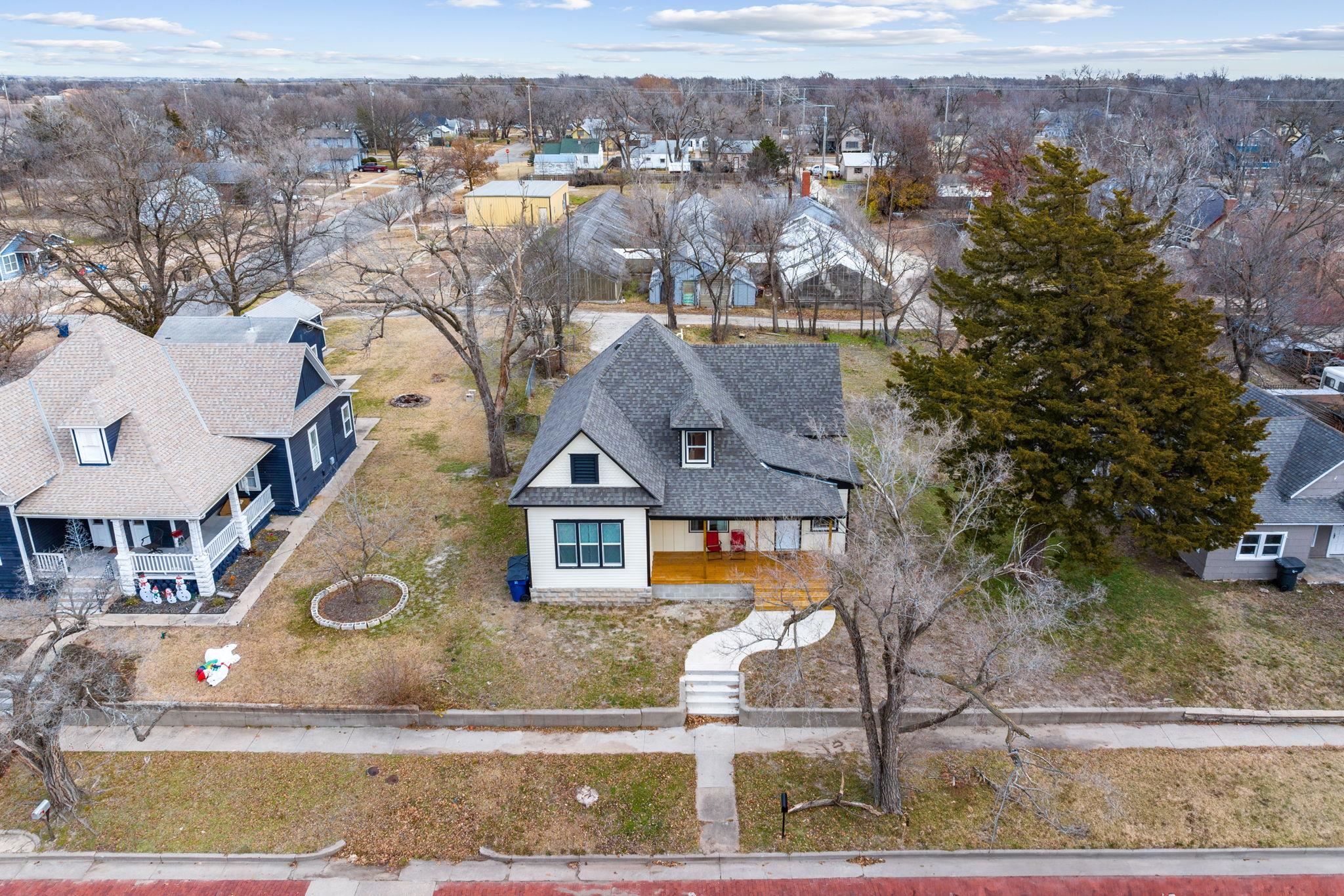 1114 N Pine St, Newton, Kansas image 4