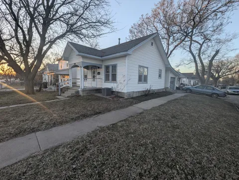 400 W 5th St, Newton, KS MLS: 651491