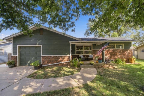 Homes For Sale - 406 W Augusta Ave<br/> Augusta, KS 67010