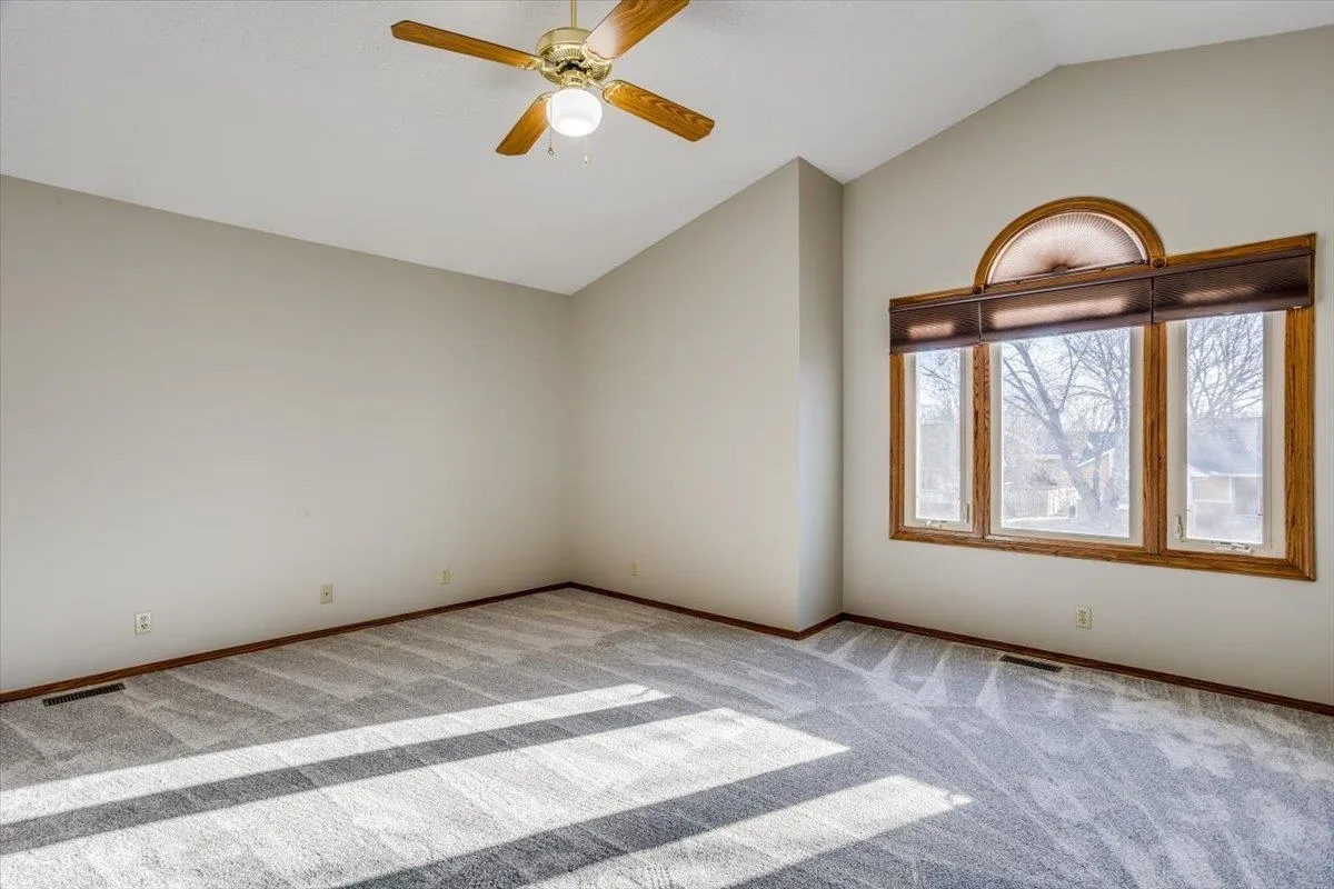 Derby, Kansas 67037, United States, 4 Bedrooms Bedrooms, ,3 BathroomsBathrooms,Residential,Pending,87272