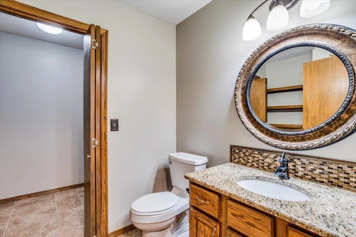 Derby, Kansas 67037, United States, 4 Bedrooms Bedrooms, ,3 BathroomsBathrooms,Residential,Pending,87272