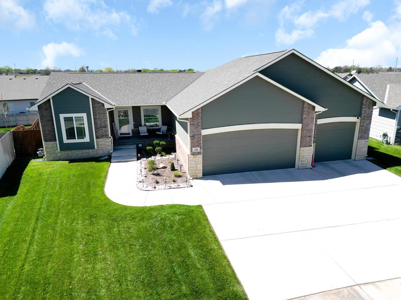 725 N Casado St, Goddard, Kansas image 2