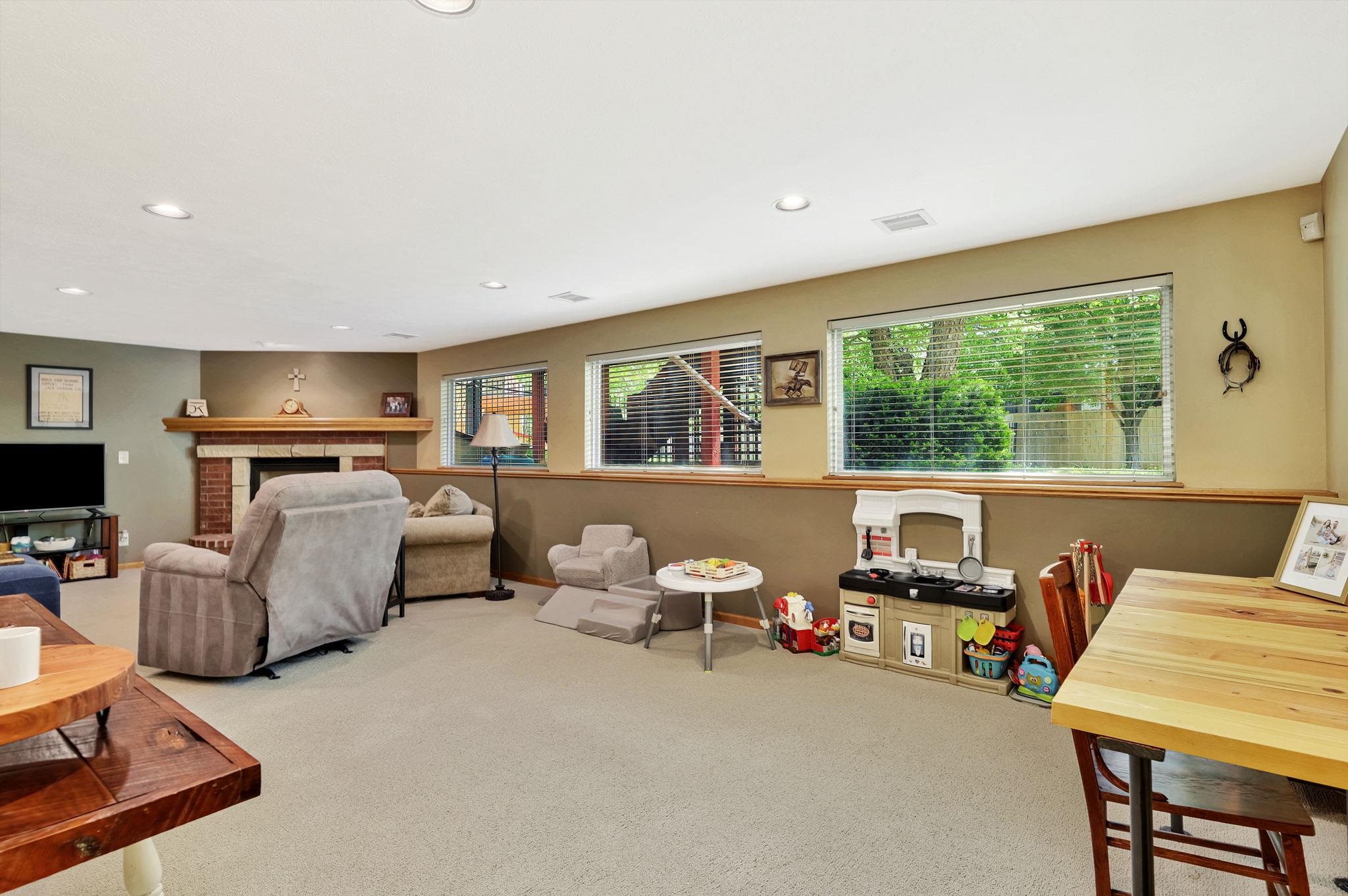 1809 E Wyndham Rd, Park City, Kansas image 26