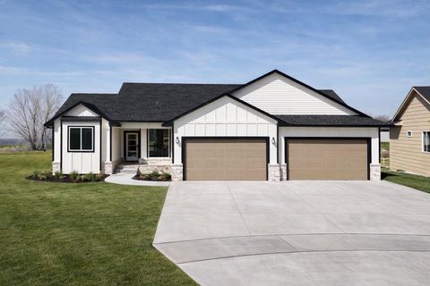 Homes For Sale - 5877 N St. Paul Ct<br/> Sedgwick County, Wichita, KS 67204