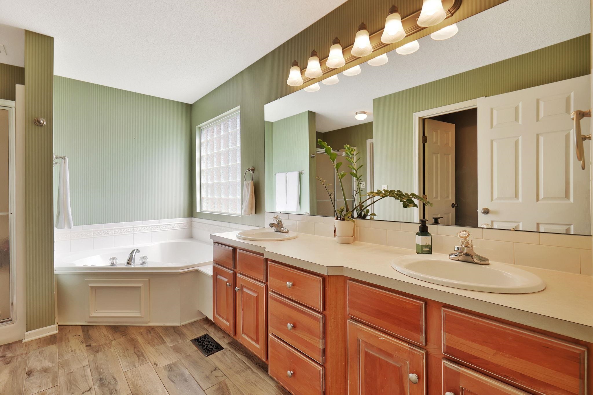 3014 N Ridge Port Ct, Wichita, Kansas image 18