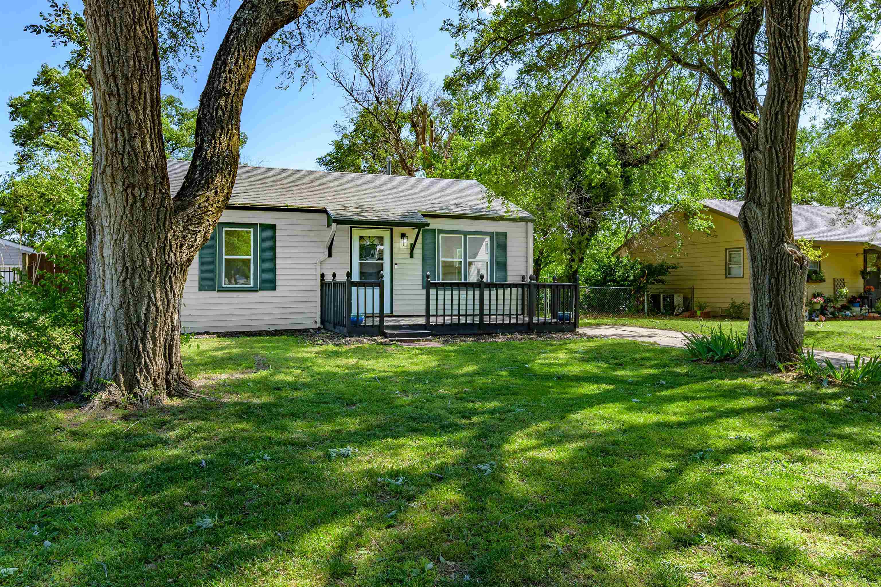 401 W Grover Ave, Wichita, Kansas image 2