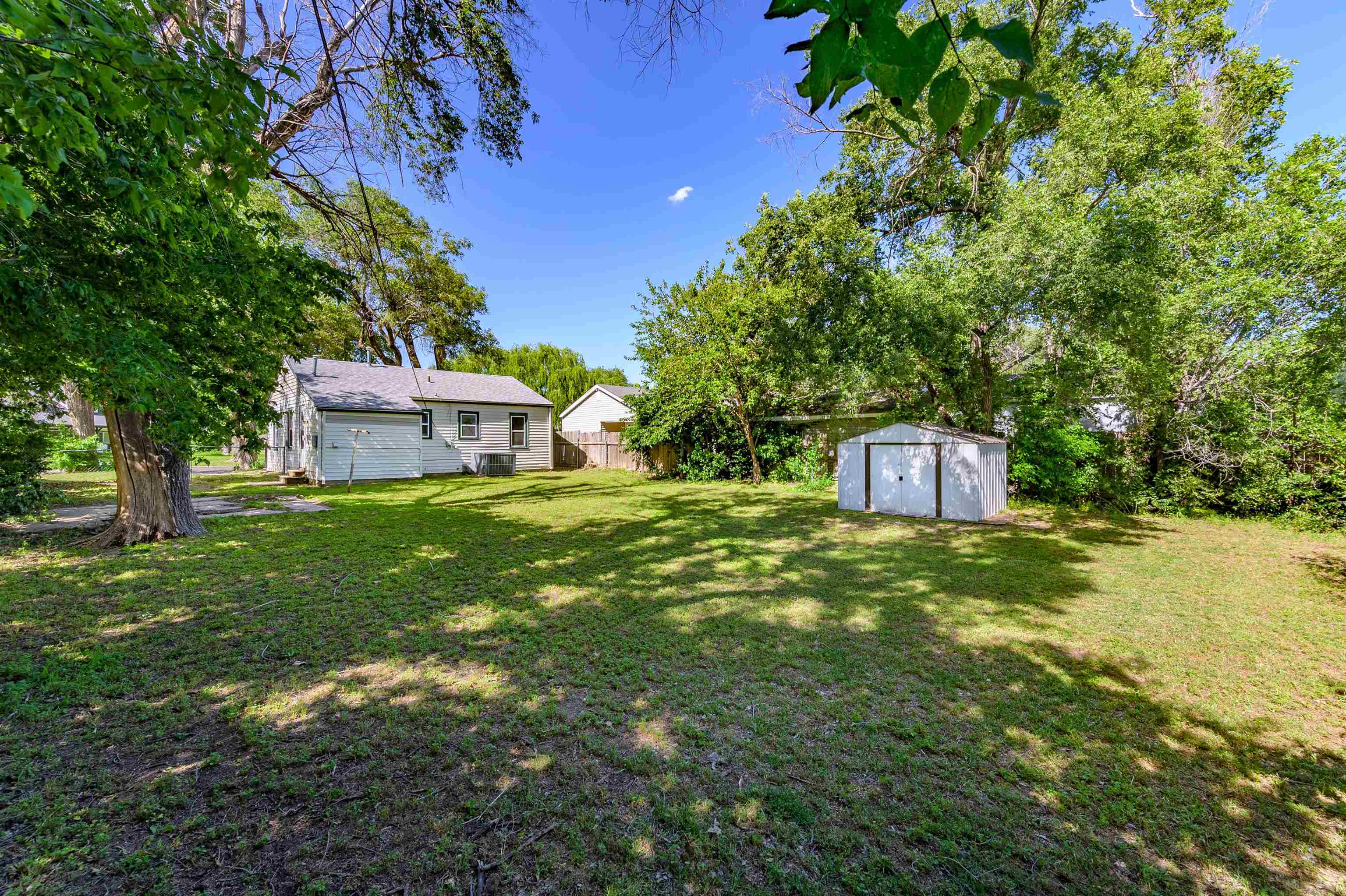 401 W Grover Ave, Wichita, Kansas image 27